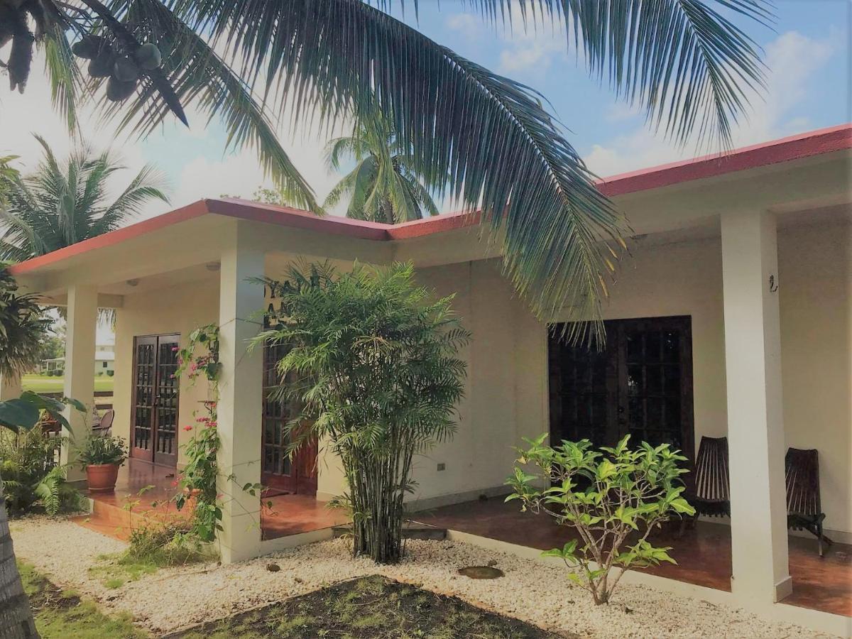 Royale Manor Vila Corozal Exterior foto