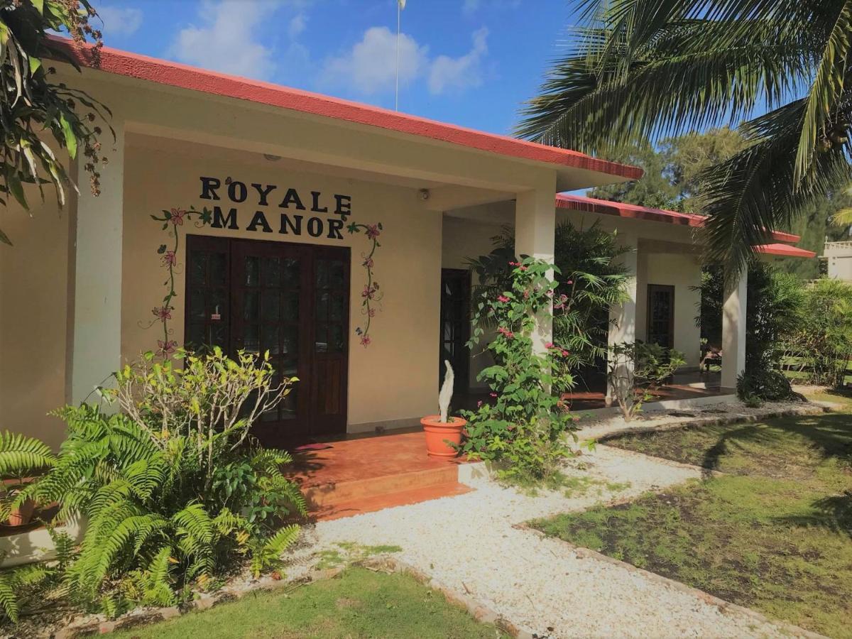 Royale Manor Vila Corozal Exterior foto