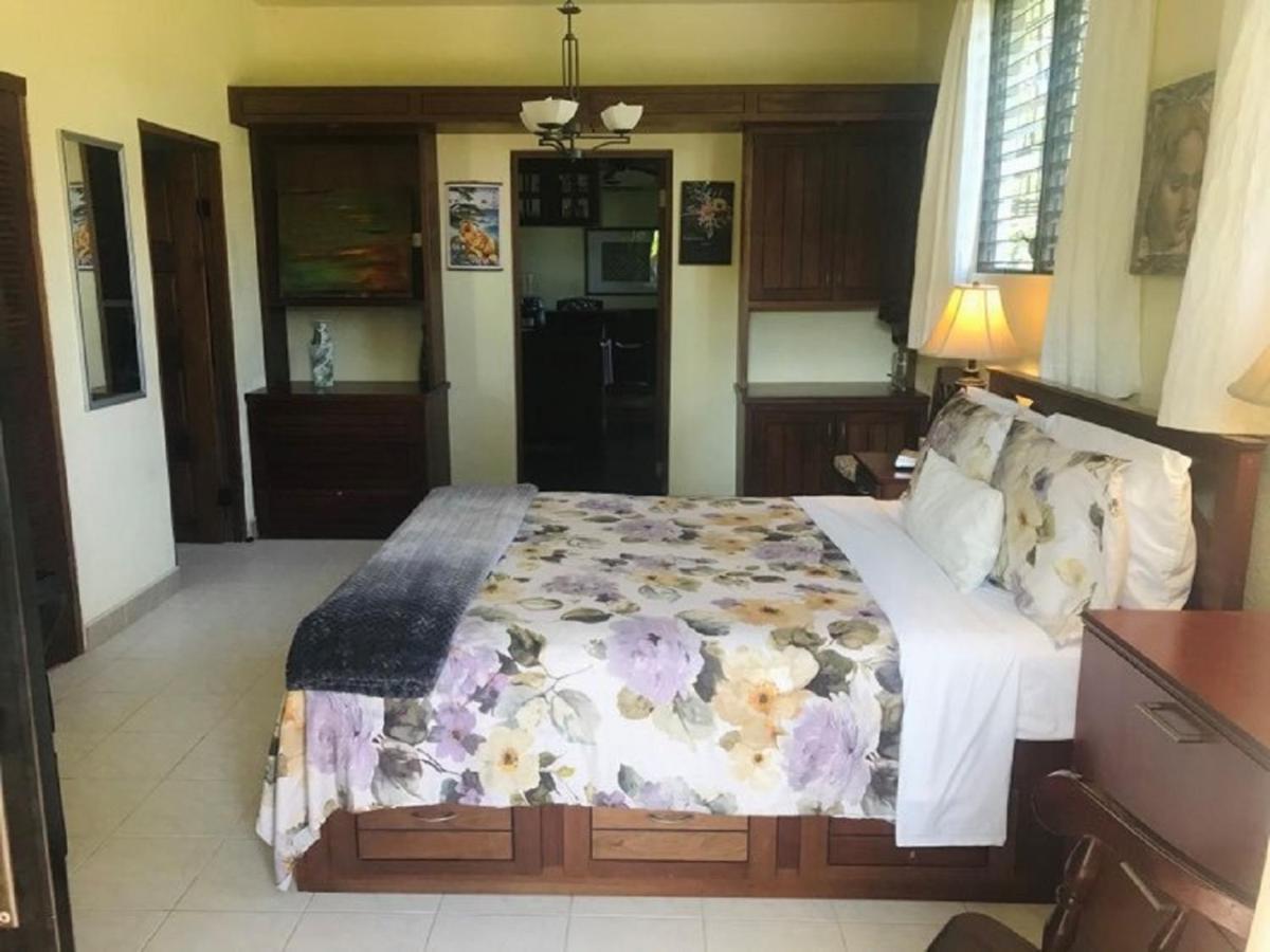 Royale Manor Vila Corozal Exterior foto