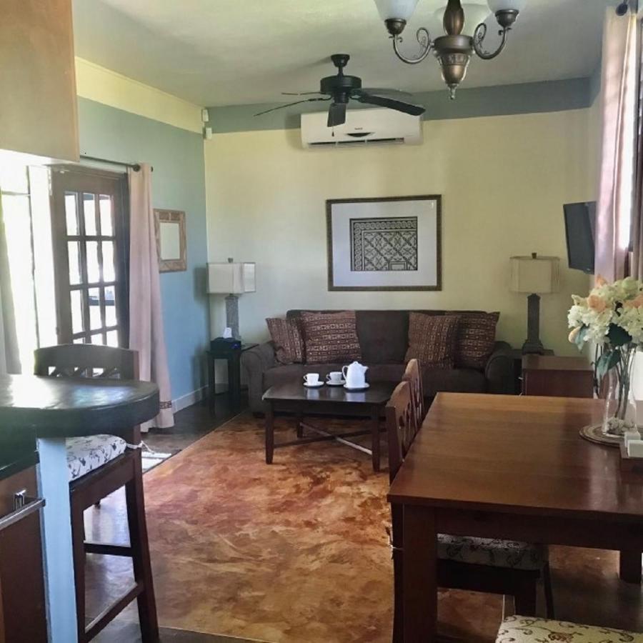 Royale Manor Vila Corozal Exterior foto