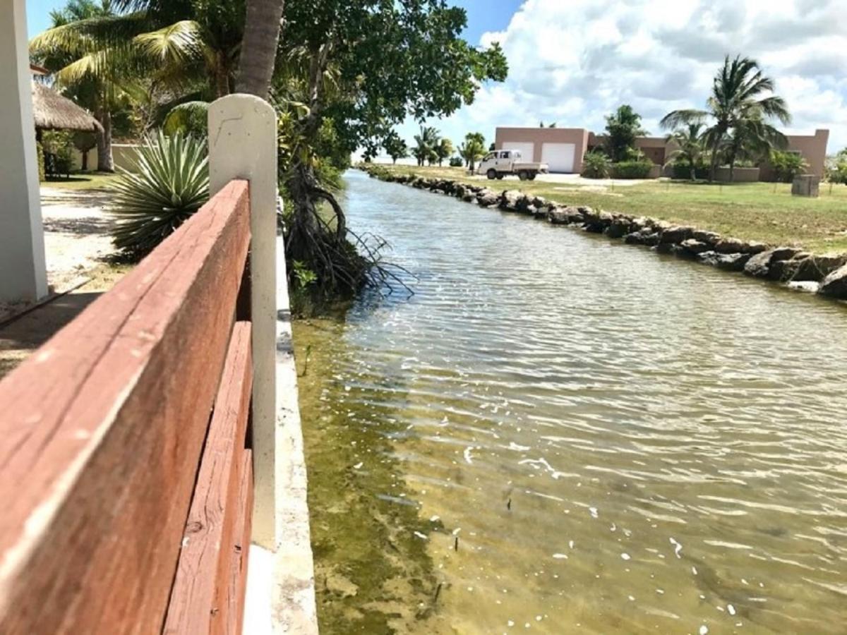 Royale Manor Vila Corozal Exterior foto