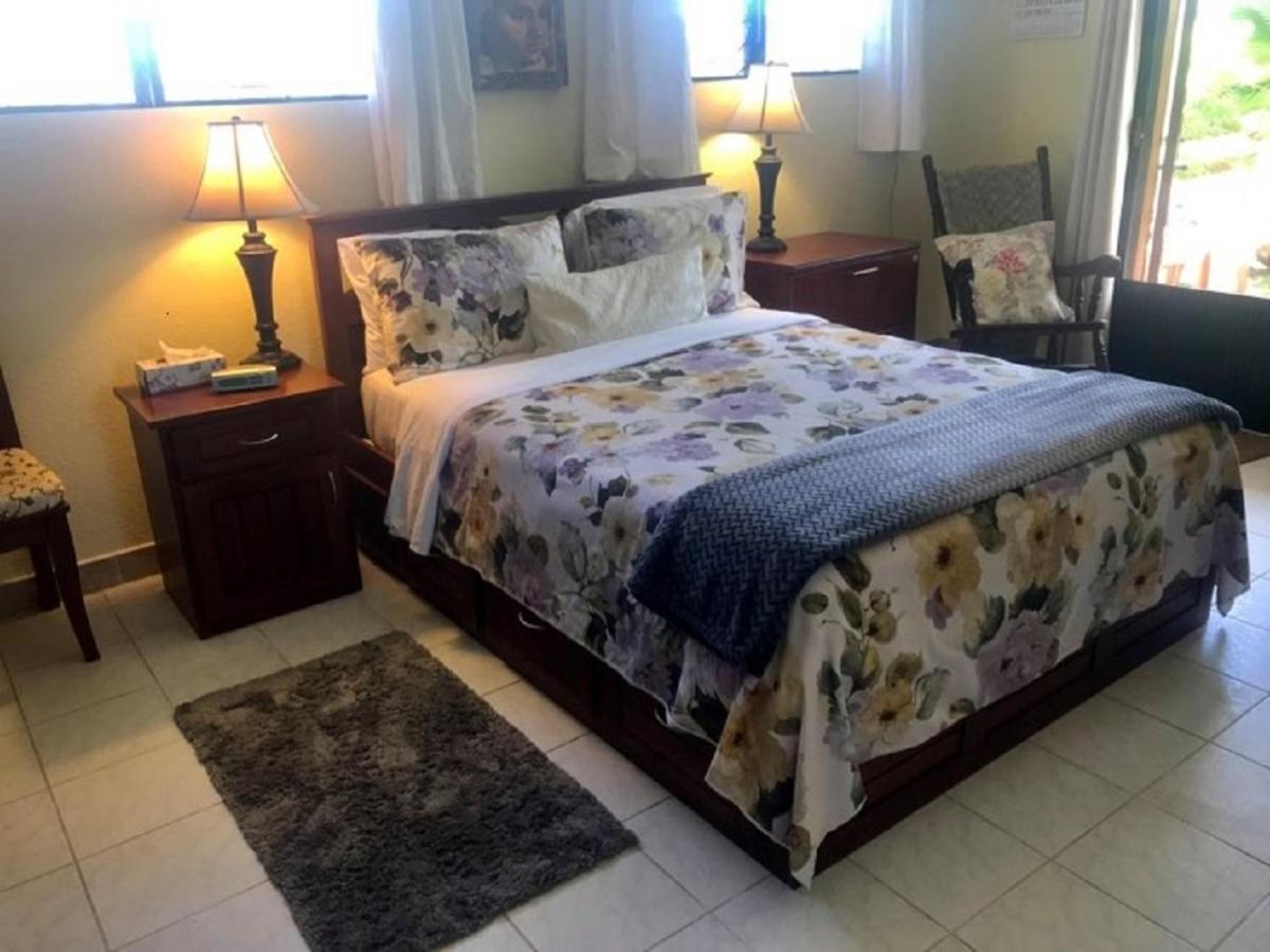 Royale Manor Vila Corozal Exterior foto